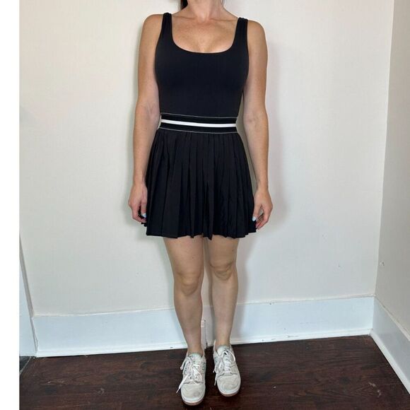 All in Motion Black and White Workout Mini Tennis Dress Size Small NWT - Picture 1 of 5